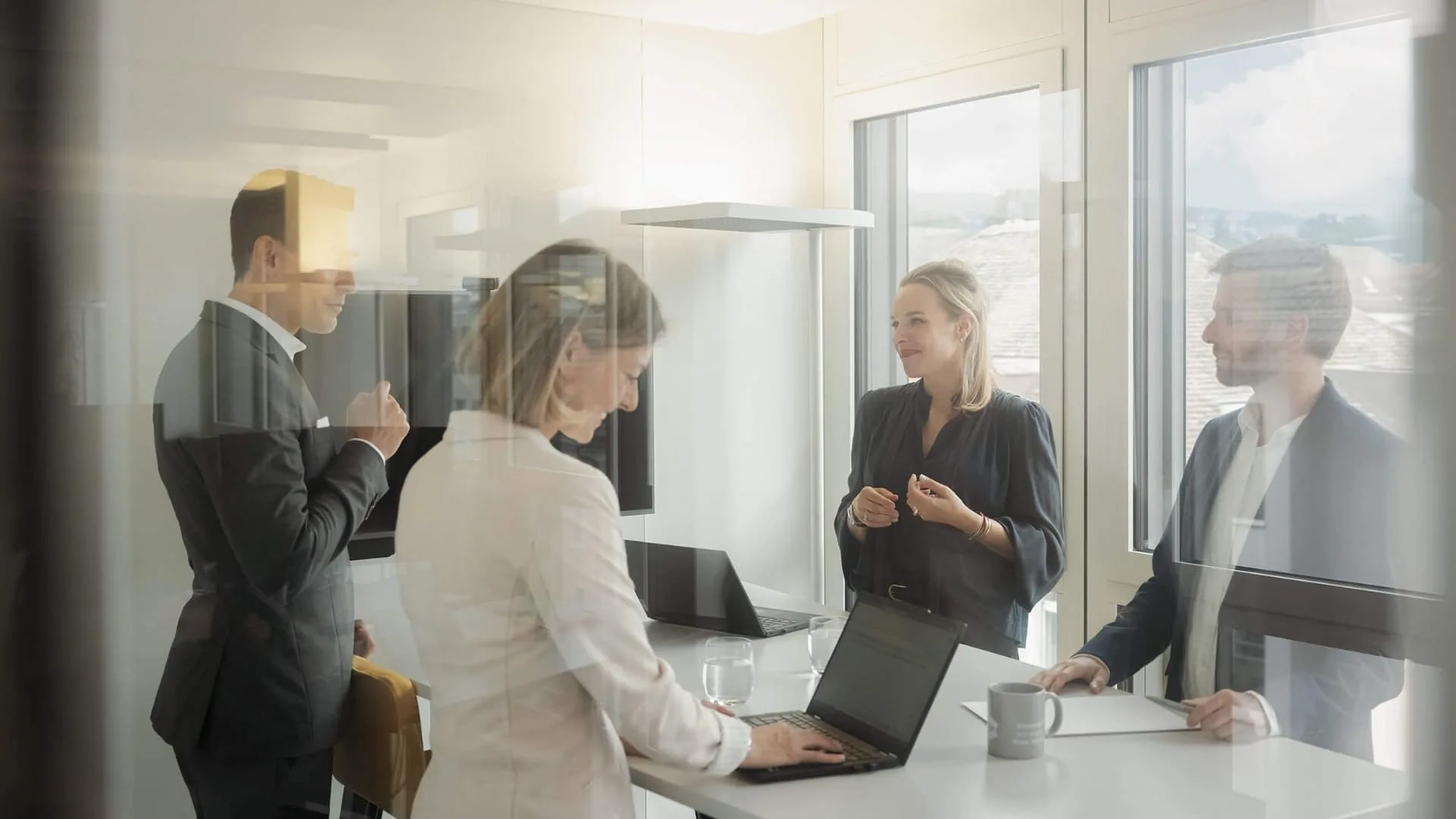 Header HR und Organization Transformation verkleinert Header HR und Organization Transformation verkleinert